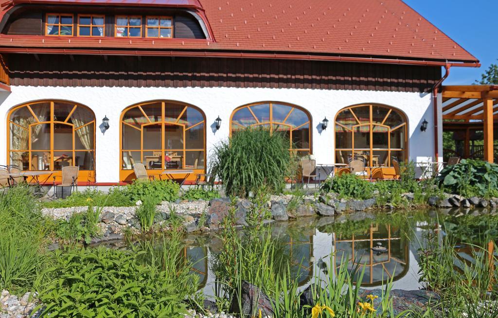 Hotel Garni Huegellandhof Neuhaus am Klausenbach ภายนอก รูปภาพ