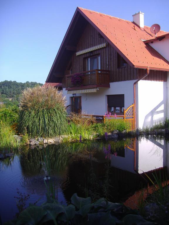 Hotel Garni Huegellandhof Neuhaus am Klausenbach ภายนอก รูปภาพ