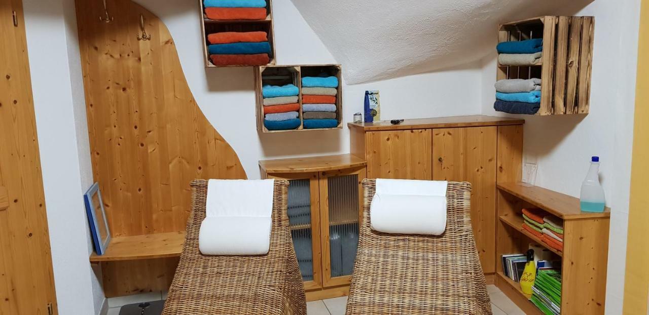 Hotel Garni Huegellandhof Neuhaus am Klausenbach ภายนอก รูปภาพ